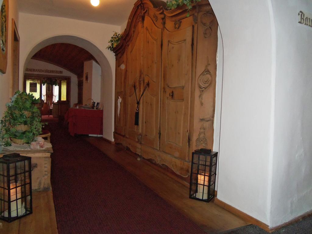 Hotel Schwarzer Adler เพทท์นอย อัม อาร์ลแบร์ก ภายนอก รูปภาพ